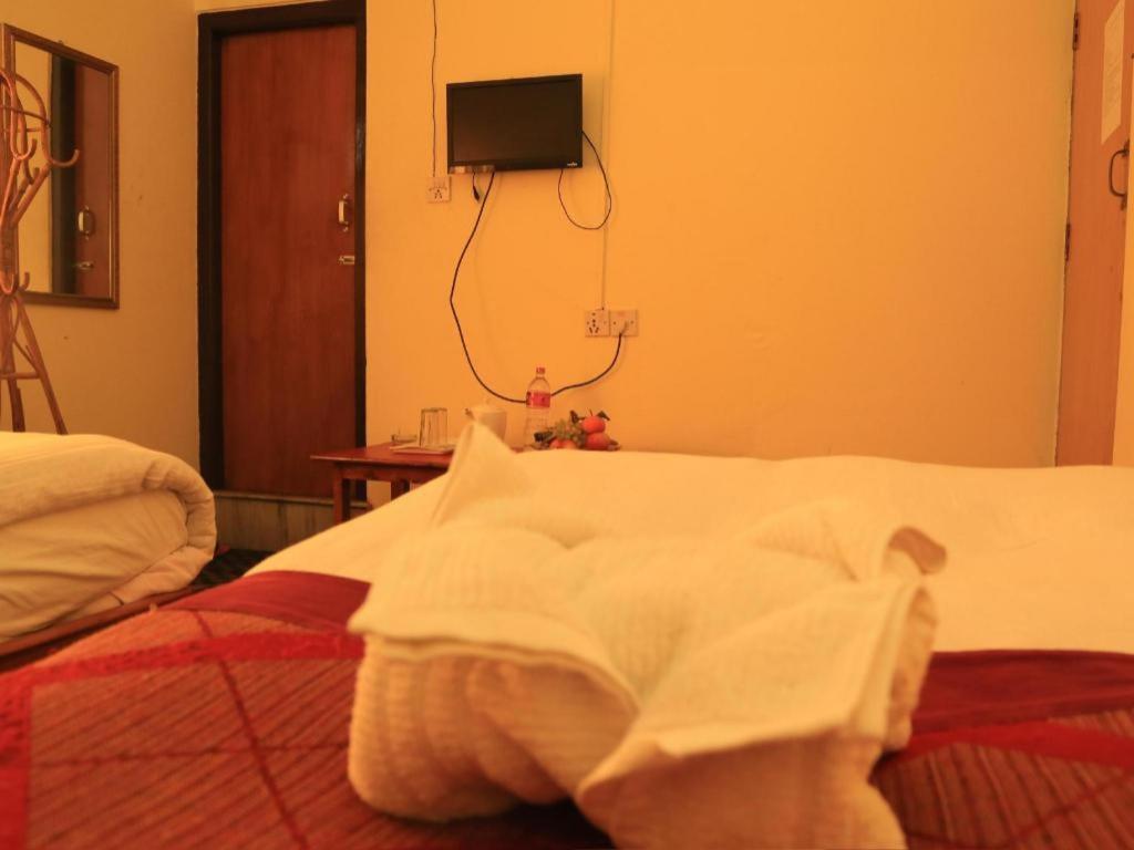 Hotel Royal Image Pokhara Exterior foto