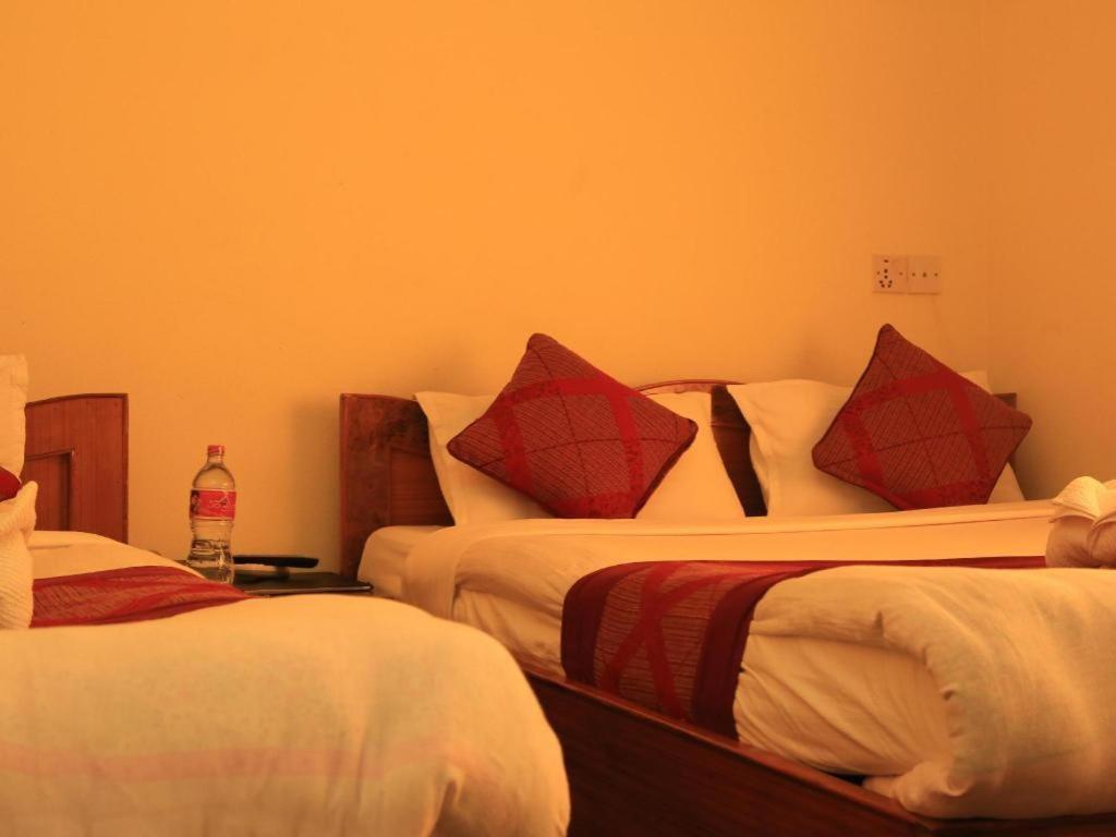 Hotel Royal Image Pokhara Exterior foto