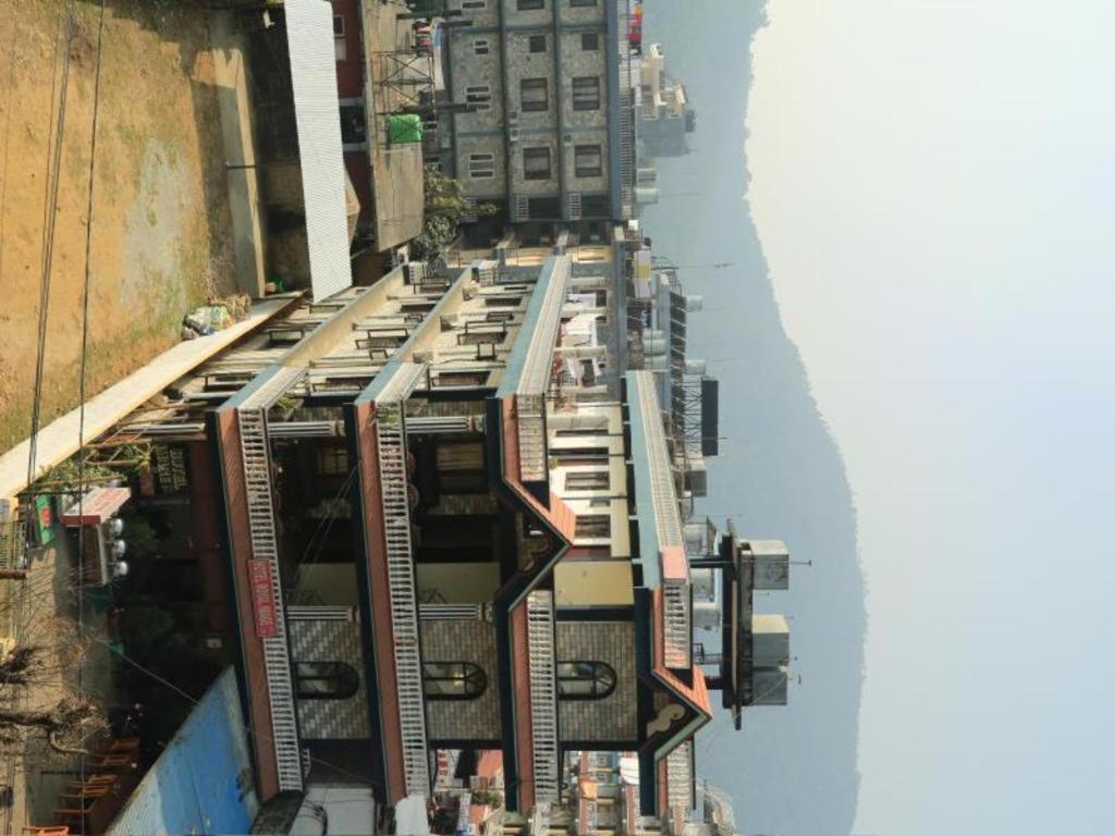 Hotel Royal Image Pokhara Exterior foto