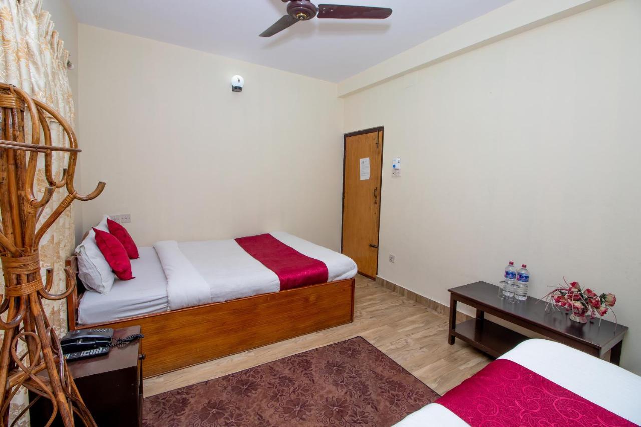 Hotel Royal Image Pokhara Exterior foto