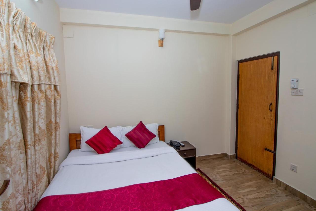 Hotel Royal Image Pokhara Exterior foto